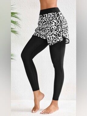 Halcurt NWT Leopard Print Swim Leggings with Skirted Shorts Pockets Size Medium